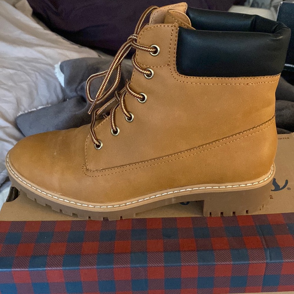 Mossimo Supply Company Boots